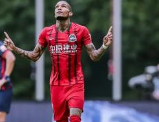 关于里昂主场打入制胜球，继续紧追积分榜前列的信息